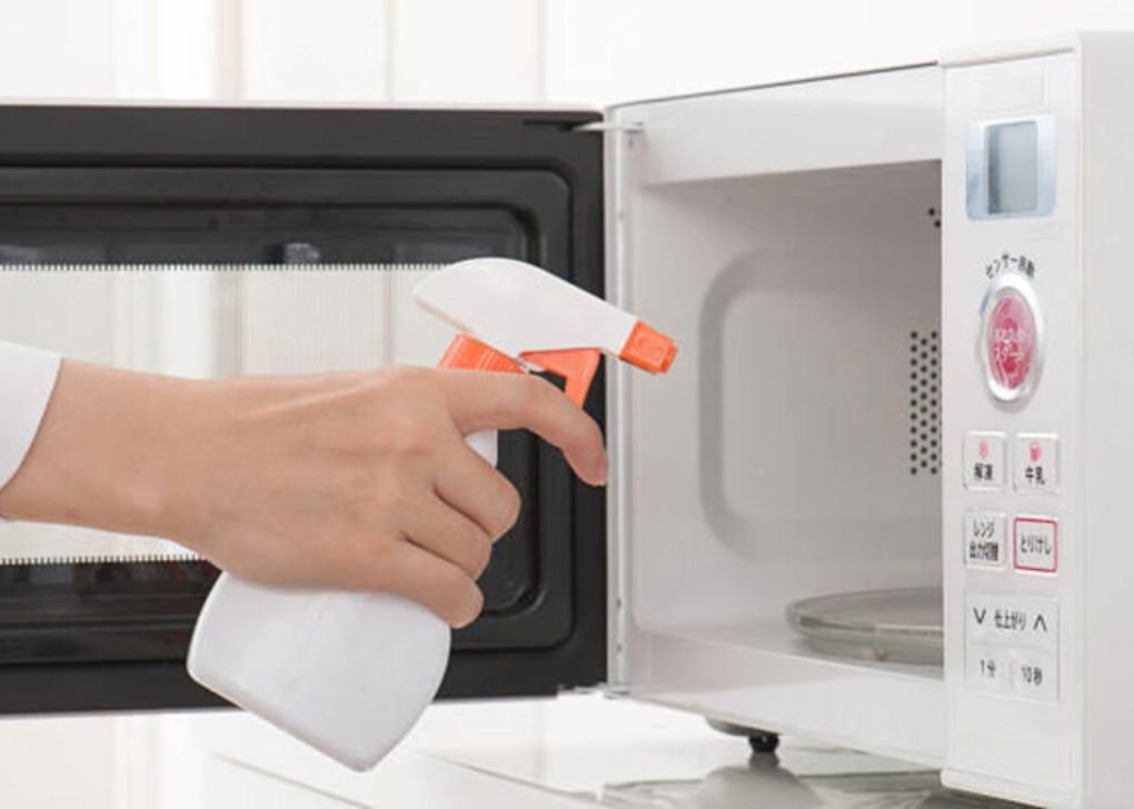 Clean Microwave without Vinegar