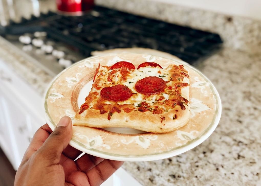 Make Pizza Crispy in a Microwave